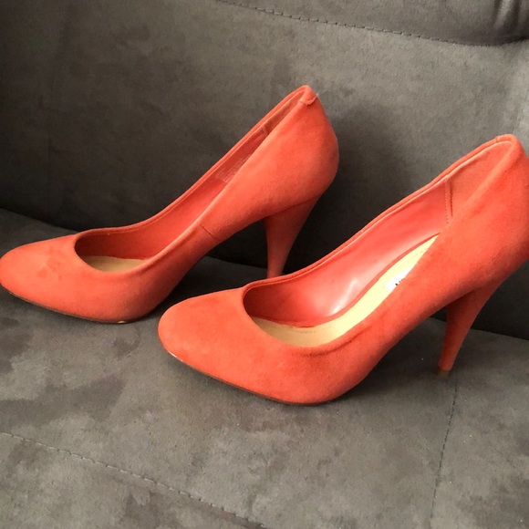 Steve Madden Unityy Coral Suede heels - Picture 4 of 6